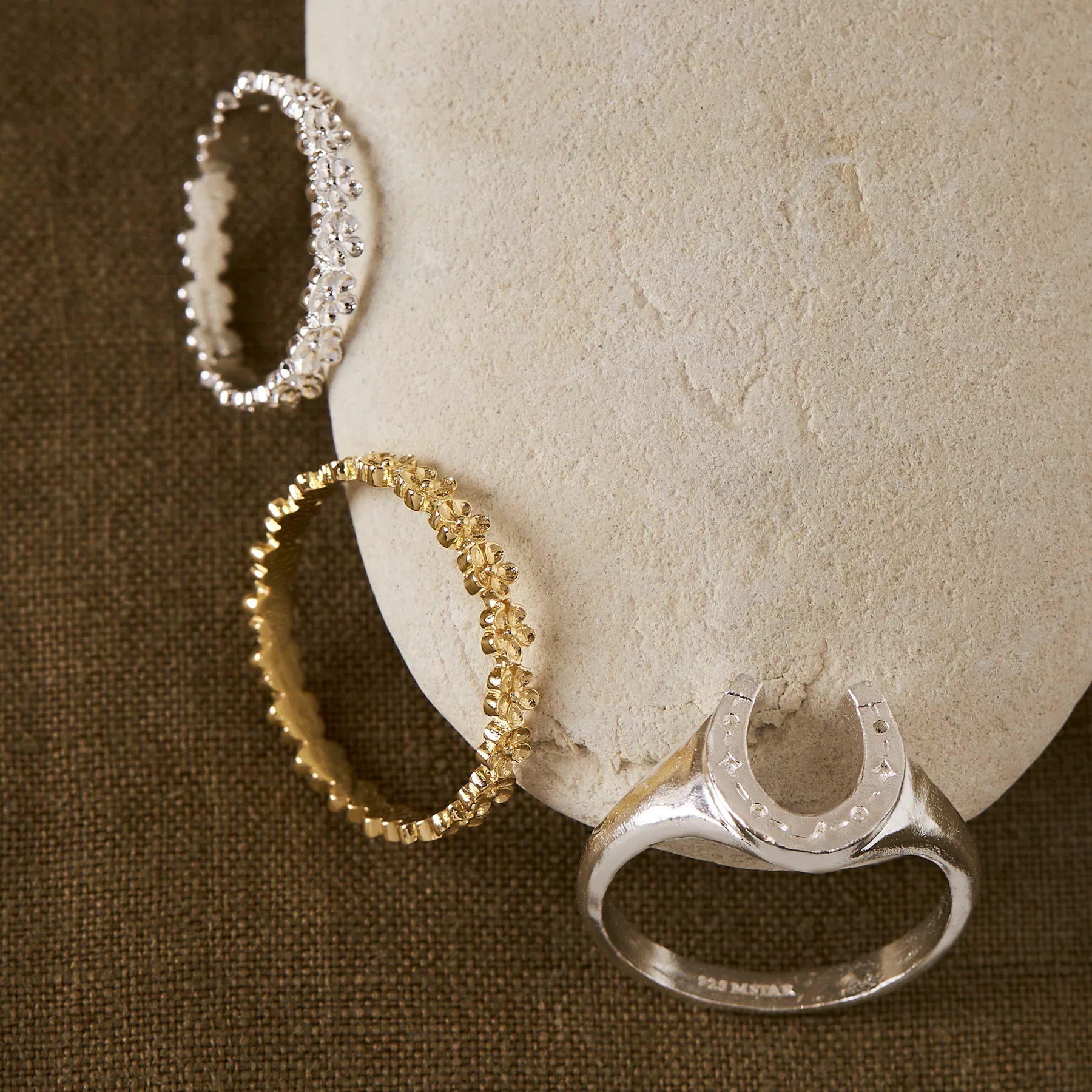 Blossom Chain Ring Gold - Image 4
