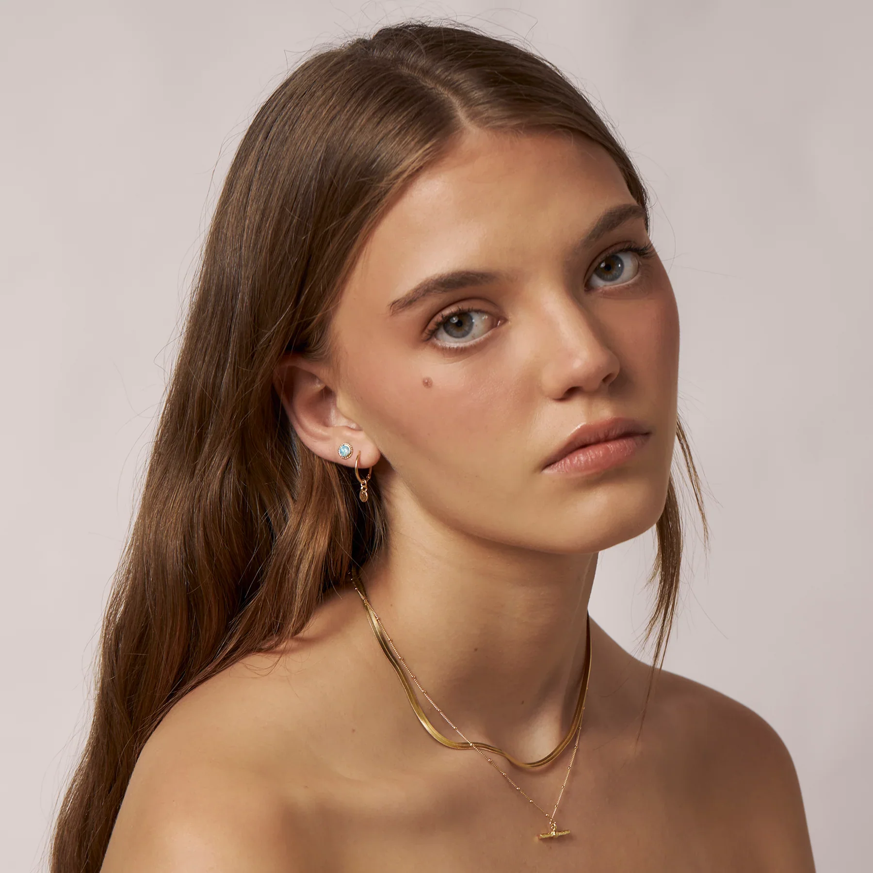 Delicate Bar Necklace Gold - Image 2