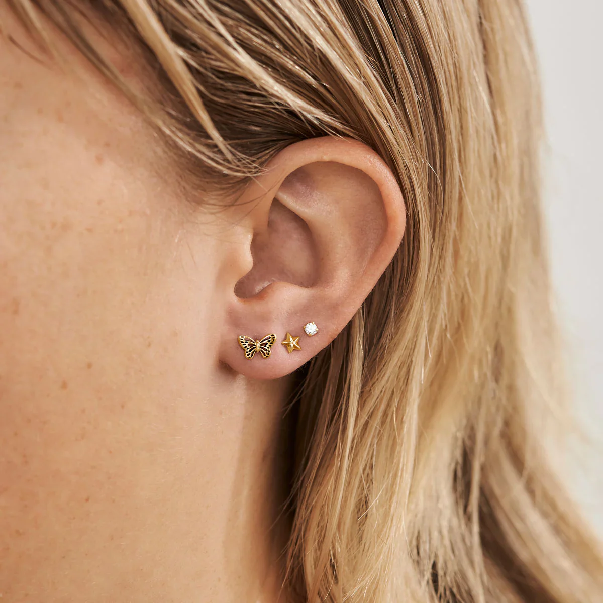 Butterfly Studs Gold - Image 2