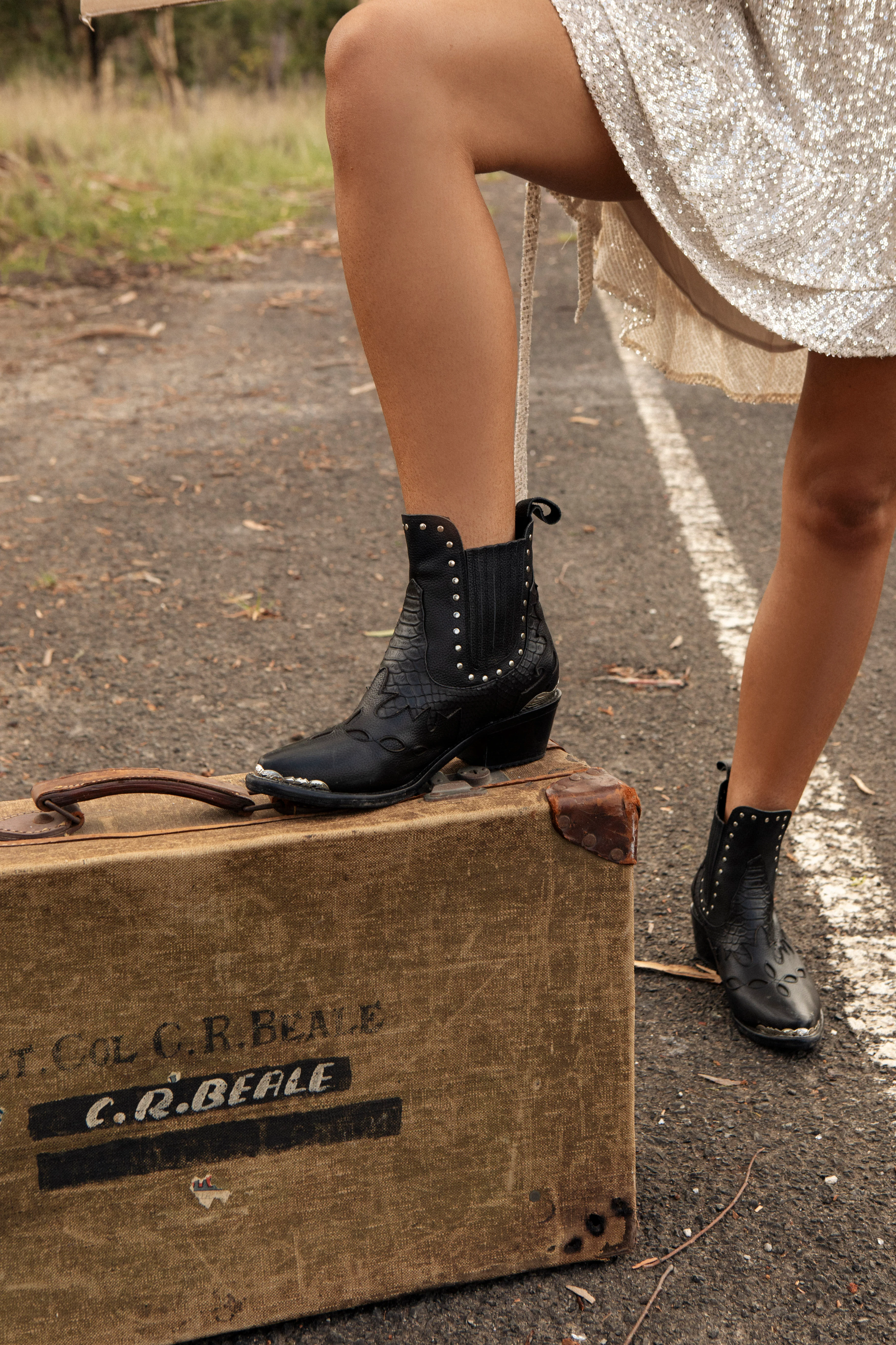 Traveller Boots - Black - Image 3